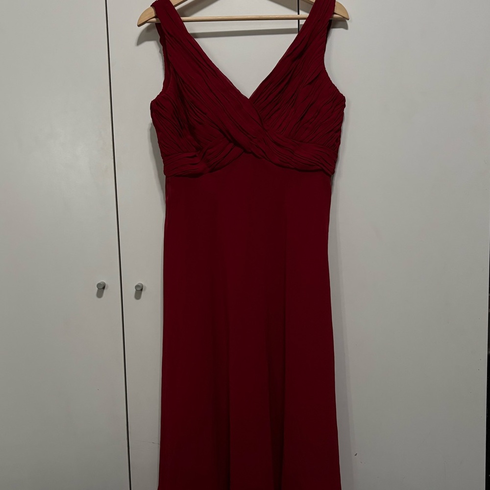 Jones Wear Deep Red Midi Dress